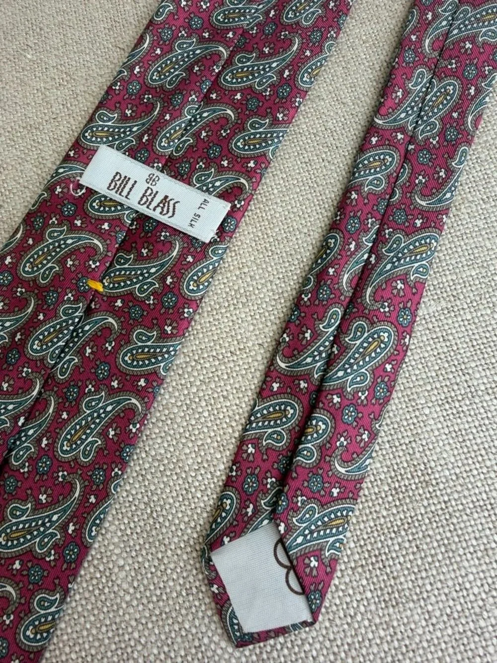 Vintage Bill Blass Tie Men Silk Paisley 53.5x3 Classic Holiday Work Party Nw